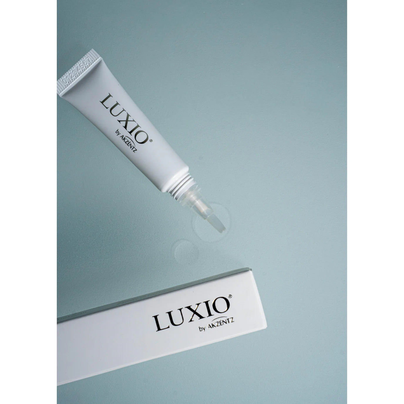 Akzentz - Luxio Nail + Cuticle Oil Pen 7.5ml (Available to ship out on 12/01/25)