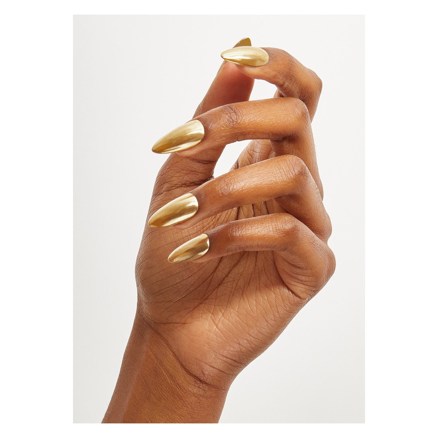 Bold, luxe, and ultra-reflective – Gold Chrome Pigment.