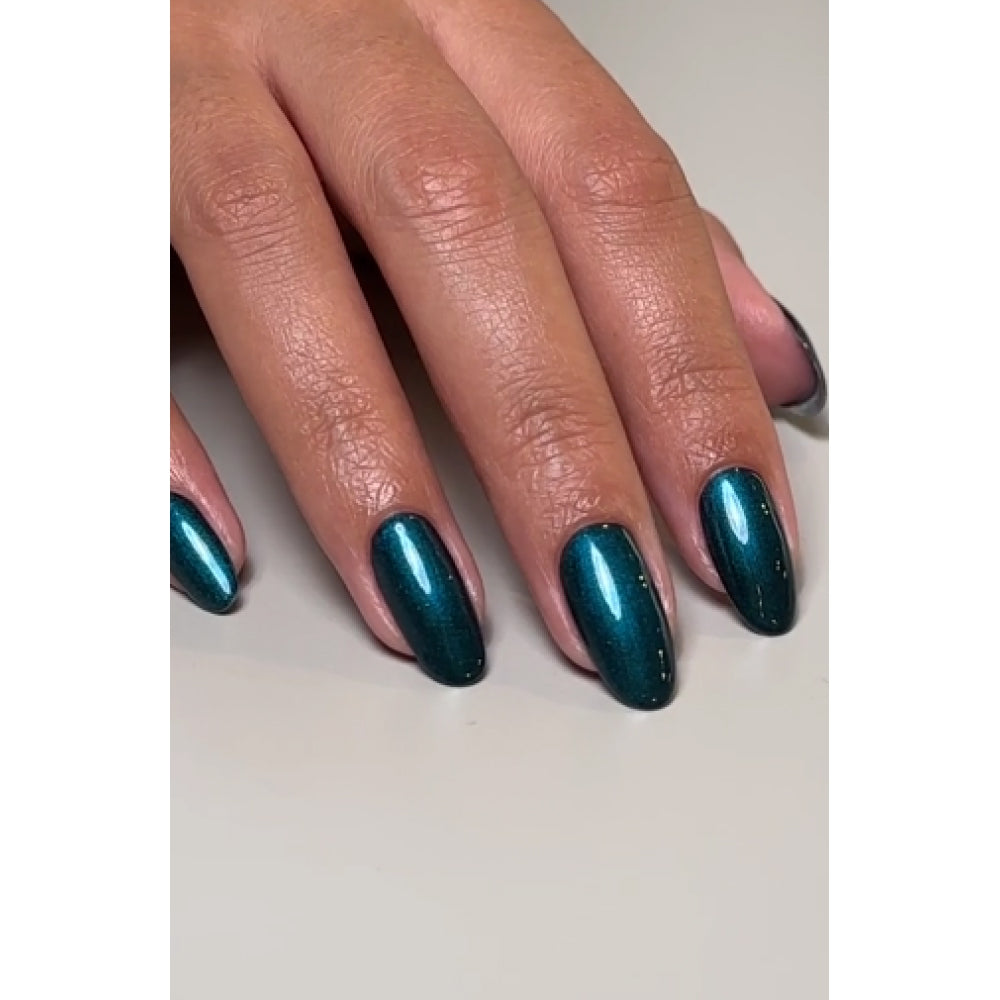 Lavish Metallic Gel Polish – Couture Teal Elegance