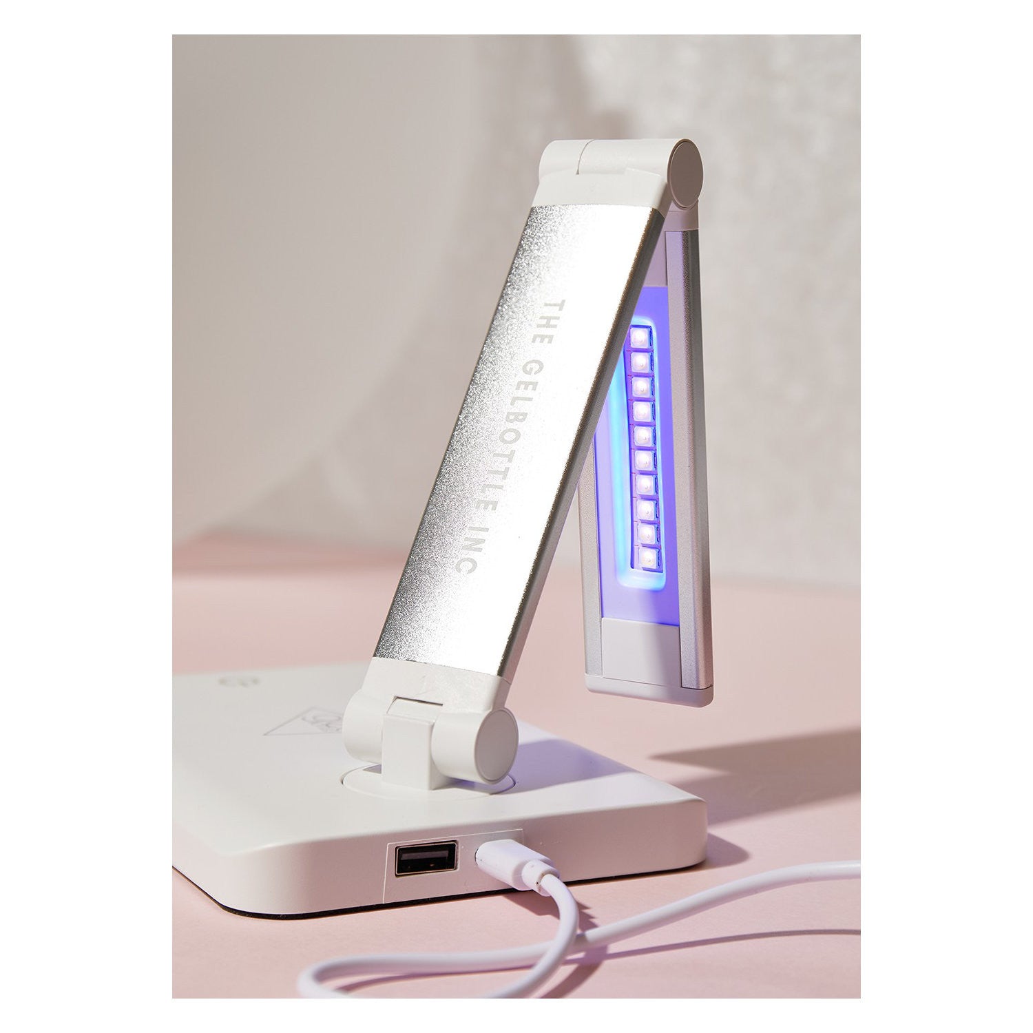 Quick flash cure, pro results – The GelBottle USB Flash Lamp