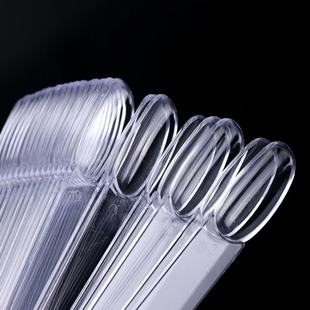 CLEAR NAIL TIPS ALMOND (swatch)