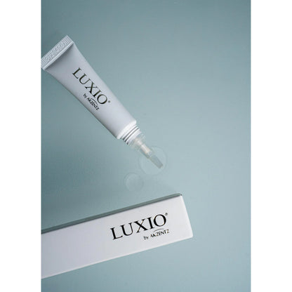 Akzentz - Luxio Nail + Cuticle Oil Pen 7.5ml (Available to ship out on 12/01/25)