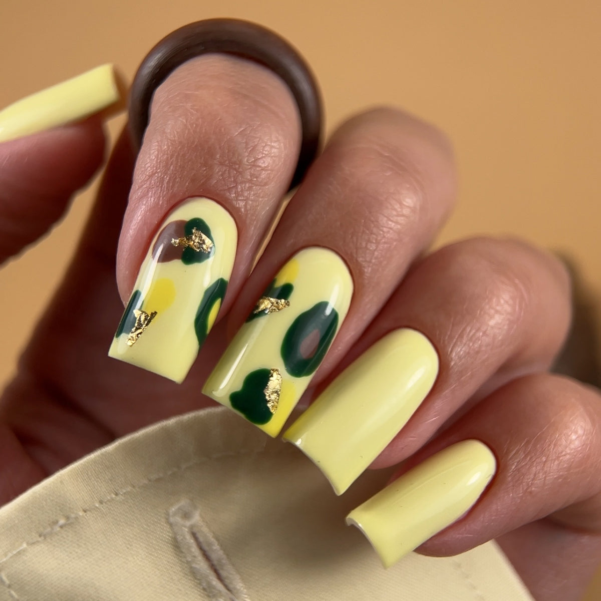 HELLO - Gel Polish Citron, 15ml
